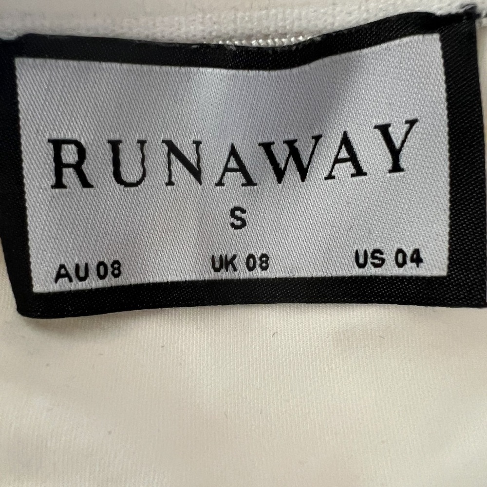 RUNAWAY TOP - Picture 7 of 7